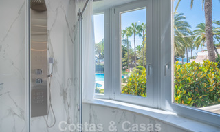 Gerenoveerd appartement te koop in het iconische eerstelijnsstrand complex Gray D’Albion in Puerto Banus, Marbella 28362 