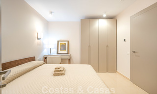 Gerenoveerd appartement te koop in het iconische eerstelijnsstrand complex Gray D’Albion in Puerto Banus, Marbella 28376 