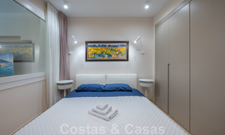 Gerenoveerd appartement te koop in het iconische eerstelijnsstrand complex Gray D’Albion in Puerto Banus, Marbella 28379 