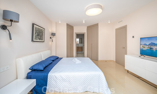 Gerenoveerd appartement te koop in het iconische eerstelijnsstrand complex Gray D’Albion in Puerto Banus, Marbella 28401 