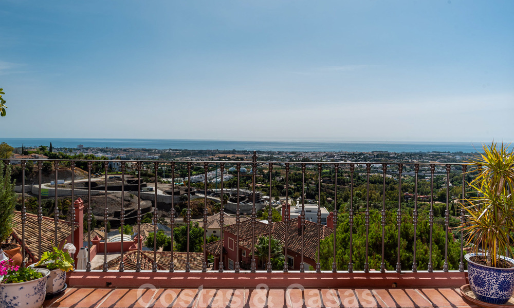 Instapklaar ruim appartement met panoramisch uitzicht op de kust en de zee in Benahavis - Marbella 28482