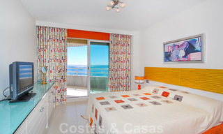 Appartementen te koop in het exclusieve eerstelijnsstrand complex Playa Esmeralda aan de Golden Mile, nabij Puerto Banús 28502 