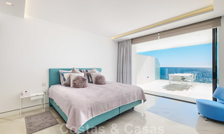 Privé herverkoop! Nieuw op de markt. Ultra deluxe avant garde strand appartement te koop in een exclusief complex aan de New Golden Mile, Marbella - Estepona 28708 