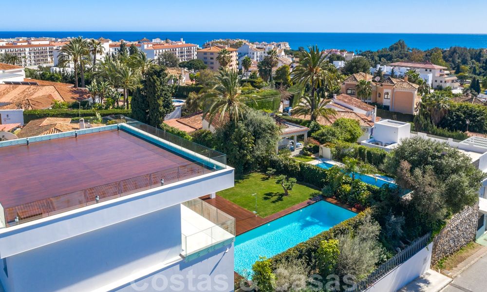 Instapklare moderne villa te koop, op loopafstand van Puerto Banus in Nueva Andalucia, Marbella 28648