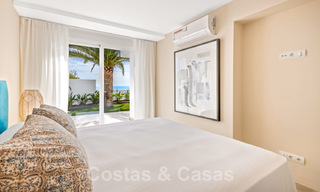 Instapklare, volledig gerenoveerde villa aan het strand met zeezicht te koop in Estepona West 28875 
