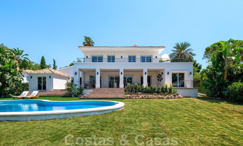 Te koop, eerstelijns golfvilla, smaakvol gerenoveerd in begeerde, rustige buurt in Guadalmina, Marbella 29216
