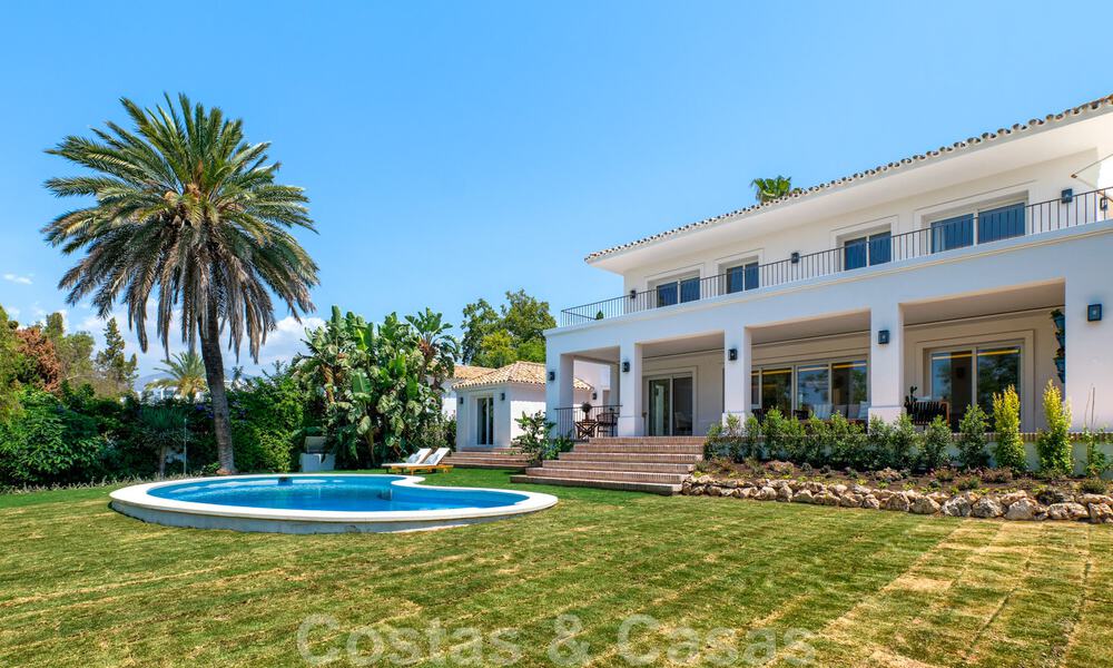 Te koop, eerstelijns golfvilla, smaakvol gerenoveerd in begeerde, rustige buurt in Guadalmina, Marbella 29217