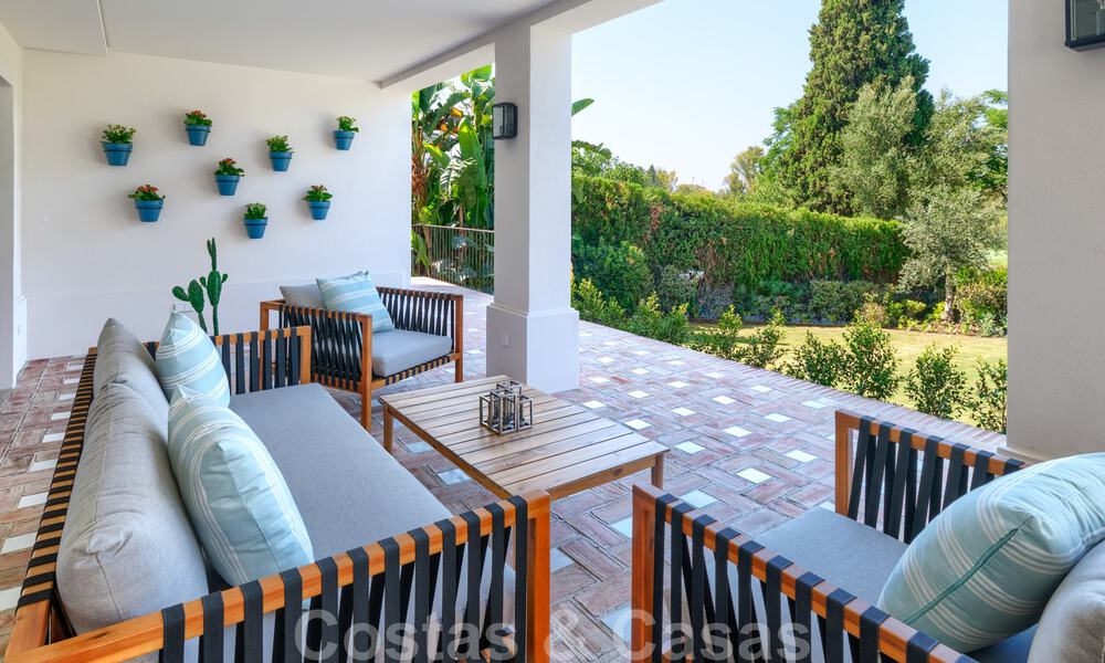Te koop, eerstelijns golfvilla, smaakvol gerenoveerd in begeerde, rustige buurt in Guadalmina, Marbella 29240