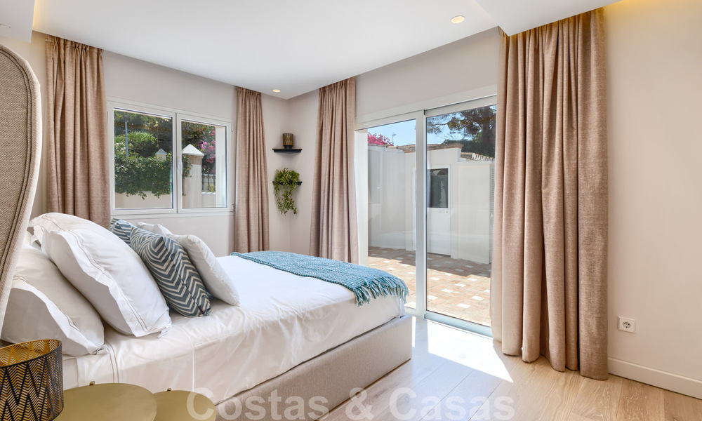 Te koop, eerstelijns golfvilla, smaakvol gerenoveerd in begeerde, rustige buurt in Guadalmina, Marbella 29267