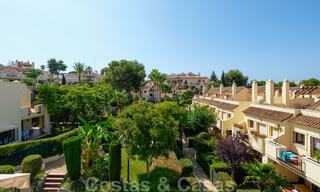 Mooi huis te koop met 3 slaapkamers op loopafstand van voorzieningen en Puerto Banus in Nueva Andalucia, Marbella 29280 