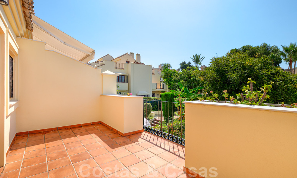 Mooi huis te koop met 3 slaapkamers op loopafstand van voorzieningen en Puerto Banus in Nueva Andalucia, Marbella 29288