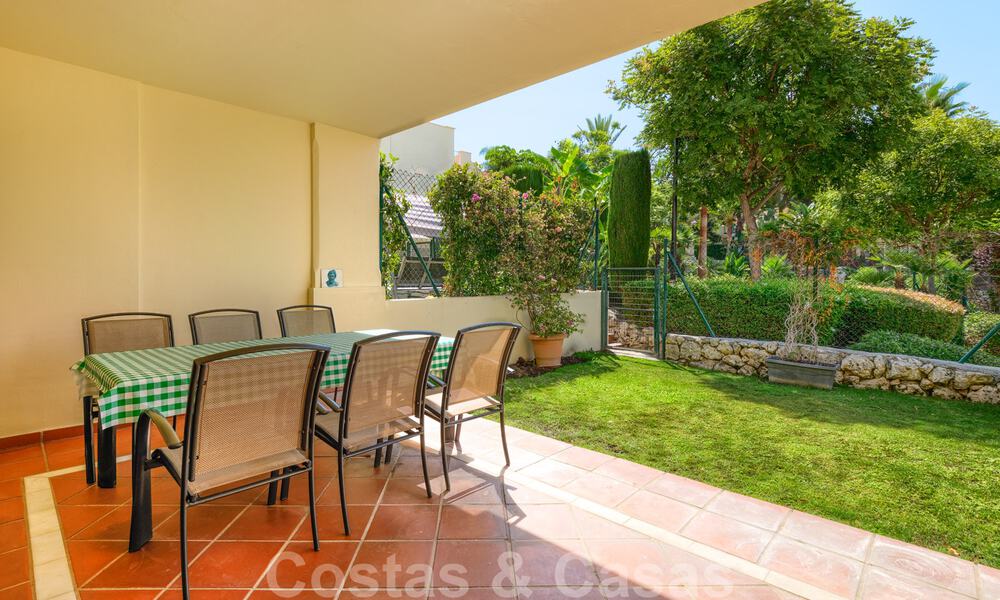 Mooi huis te koop met 3 slaapkamers op loopafstand van voorzieningen en Puerto Banus in Nueva Andalucia, Marbella 29290