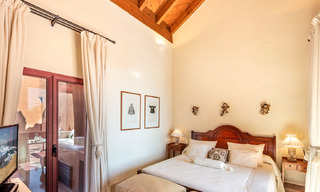 Luxe penthouse appartement te koop met zeezicht, op loopafstand van Puerto Banus in Nueva Andalucia, Marbella 29602 