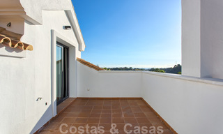 Te koop, gerenoveerde villa met een interieur in hedendaagse stijl op de New Golden Mile, Marbella - Estepona 29387 