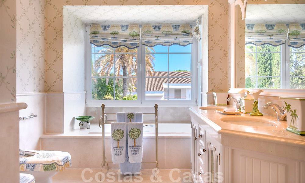Spectaculaire, elegante villa te koop nabij het strand in het westen van Marbella 29419
