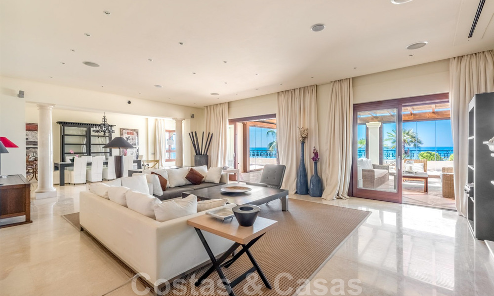 Exclusief eerstelijns strand penthouse appartement te koop in Los Monteros, Marbella 29582