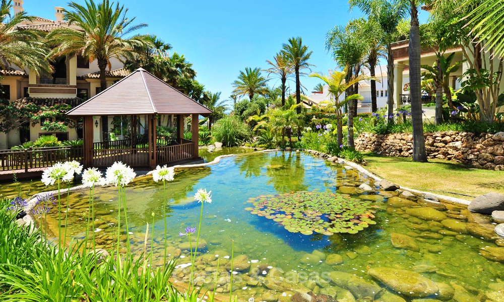 Exclusief eerstelijns strand penthouse appartement te koop in Los Monteros, Marbella 29586