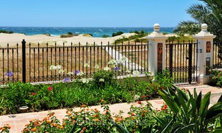 Exclusief eerstelijns strand penthouse appartement te koop in Los Monteros, Marbella 29589 