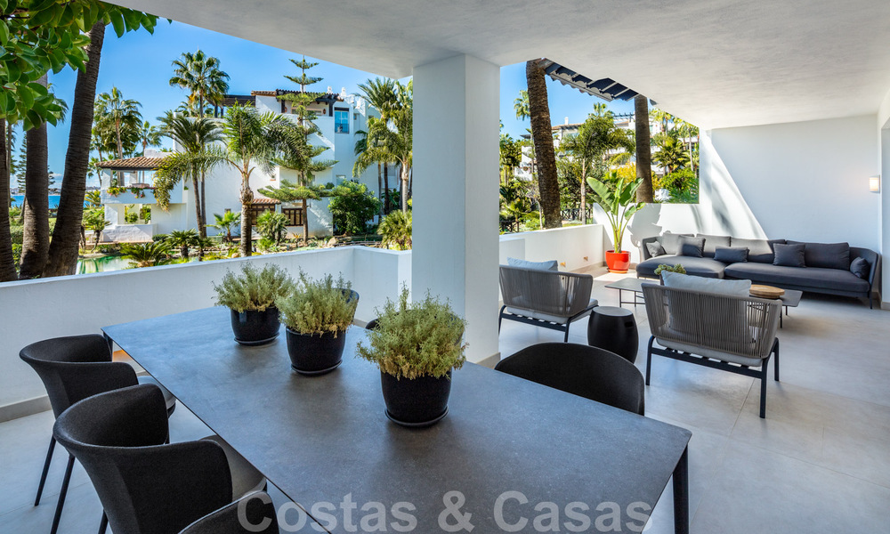 Luxueus gerenoveerd appartement met prachtig uitzicht op zee te koop in Puente Romano - Golden Mile, Marbella 29902