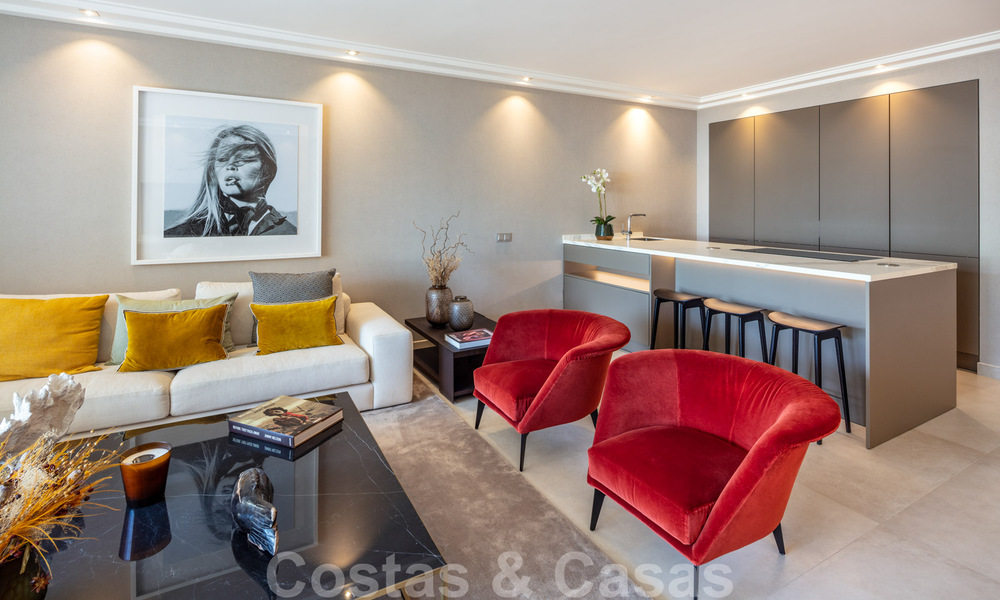 Luxueus gerenoveerd appartement met prachtig uitzicht op zee te koop in Puente Romano - Golden Mile, Marbella 29920