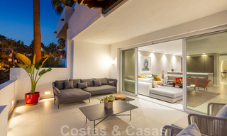 Luxueus gerenoveerd appartement met prachtig uitzicht op zee te koop in Puente Romano - Golden Mile, Marbella 29922 