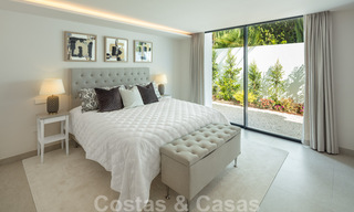 Elegant gerenoveerde villa in Aloha, Nueva Andalucia, Marbella. Eerstelijn golf op een verhoogde positie met prachtig uitzicht. 29934 