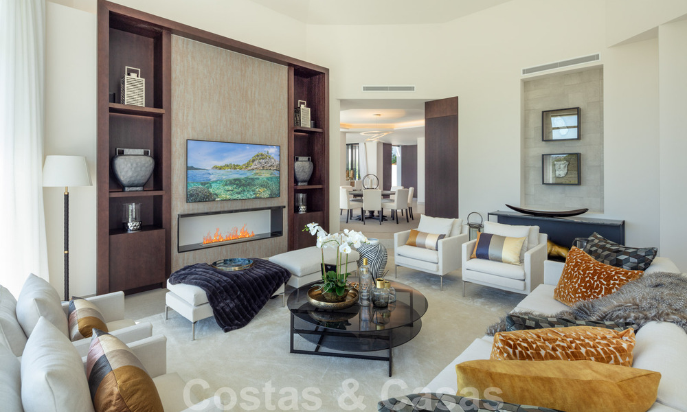 Elegant gerenoveerde villa in Aloha, Nueva Andalucia, Marbella. Eerstelijn golf op een verhoogde positie met prachtig uitzicht. 29940