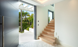 Ruime, nieuwe moderne villa te koop vlak bij het strand en de golfbaan in Marbella - Estepona 30163 