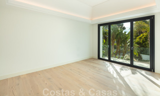 Ruime, nieuwe moderne villa te koop vlak bij het strand en de golfbaan in Marbella - Estepona 30175 