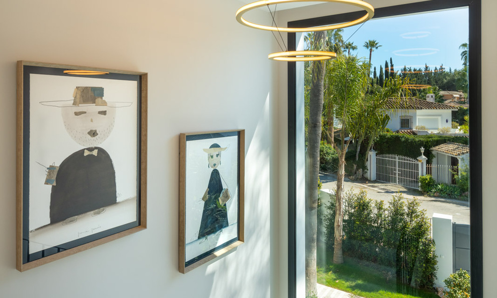 Elegant gerenoveerde eerstelijnsgolf villa te koop in het hart van de Golfvallei in Nueva Andalucia, Marbella 30031