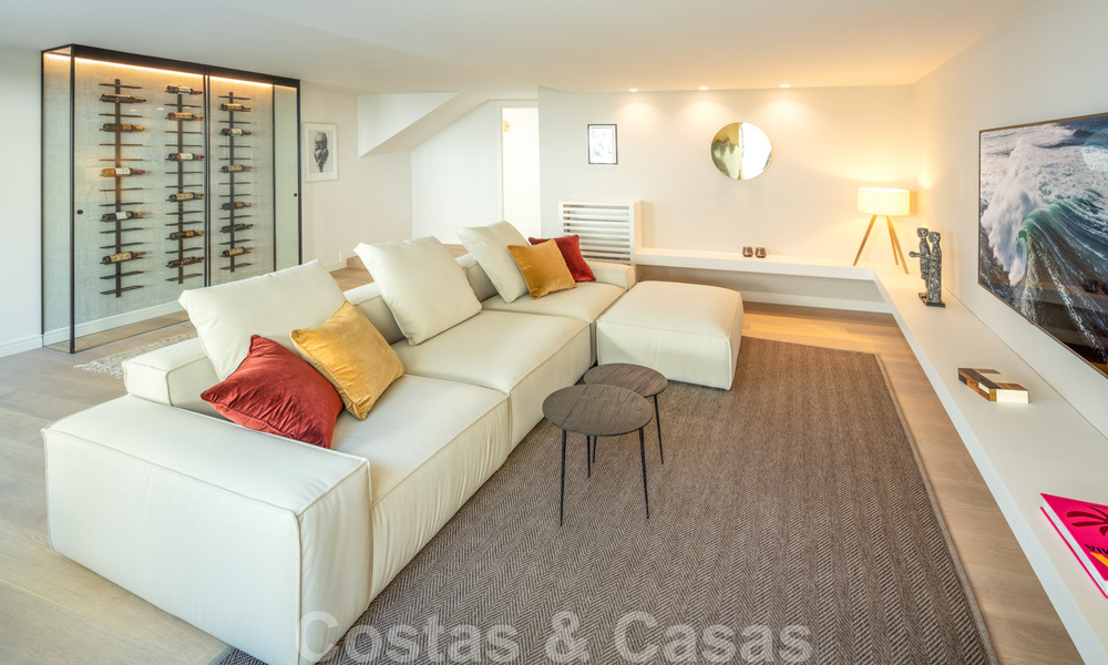 Elegant gerenoveerde eerstelijnsgolf villa te koop in het hart van de Golfvallei in Nueva Andalucia, Marbella 30033