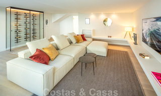 Elegant gerenoveerde eerstelijnsgolf villa te koop in het hart van de Golfvallei in Nueva Andalucia, Marbella 30033 