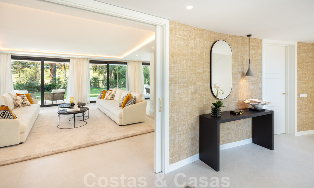 Elegant gerenoveerde eerstelijnsgolf villa te koop in het hart van de Golfvallei in Nueva Andalucia, Marbella 30034