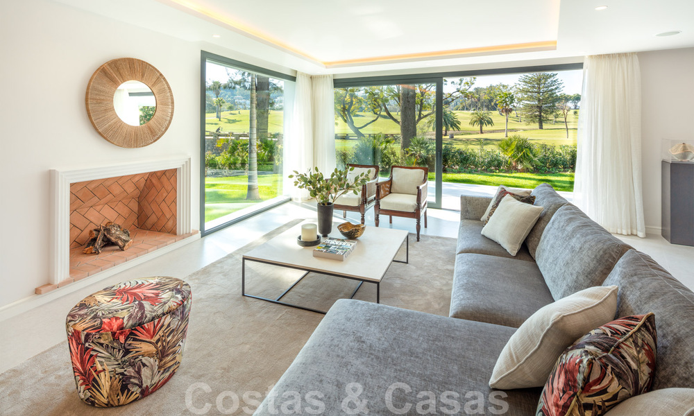 Elegant gerenoveerde eerstelijnsgolf villa te koop in het hart van de Golfvallei in Nueva Andalucia, Marbella 30042