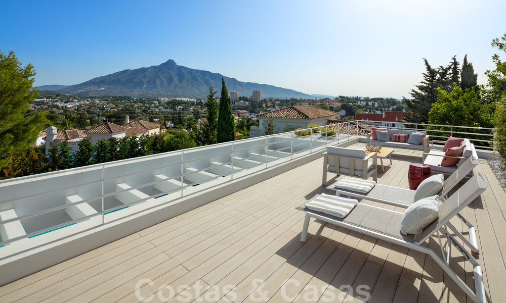 Elegante vernieuwbouw villa te koop met prachtig uitzicht op de berg La Concha in Nueva Andalucia - Marbella 30059