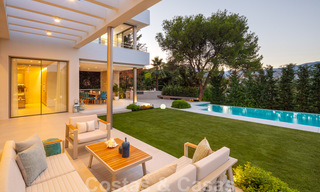 Elegante vernieuwbouw villa te koop met prachtig uitzicht op de berg La Concha in Nueva Andalucia - Marbella 30076 