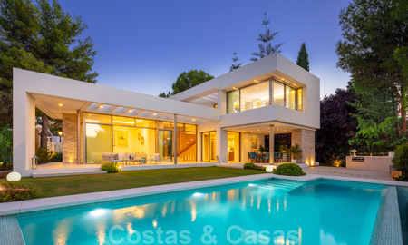 Elegante vernieuwbouw villa te koop met prachtig uitzicht op de berg La Concha in Nueva Andalucia - Marbella 30078