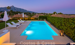 Stijlvol gerenoveerde villa te koop met prachtig uitzicht op de bergen in Nueva Andalucia - Marbella, op loopafstand van voorzieningen 30313 