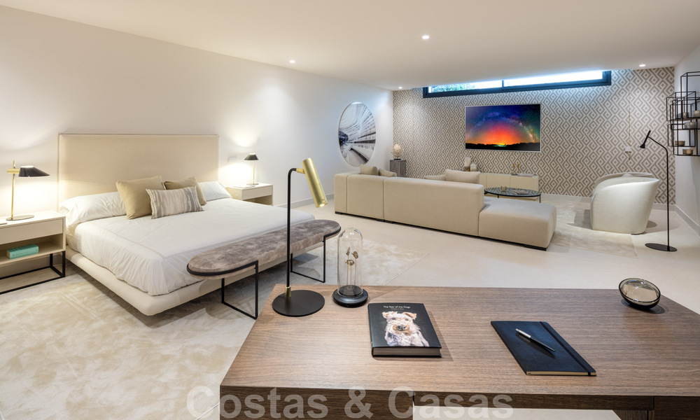 Laatste villa! Hedendaagse moderne nieuwbouw villa met zeezicht te koopin Nueva Andalucia, Marbella 30337