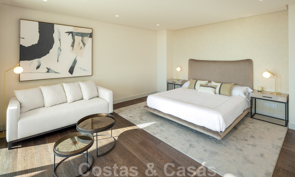 Laatste villa! Hedendaagse moderne nieuwbouw villa met zeezicht te koopin Nueva Andalucia, Marbella 30341