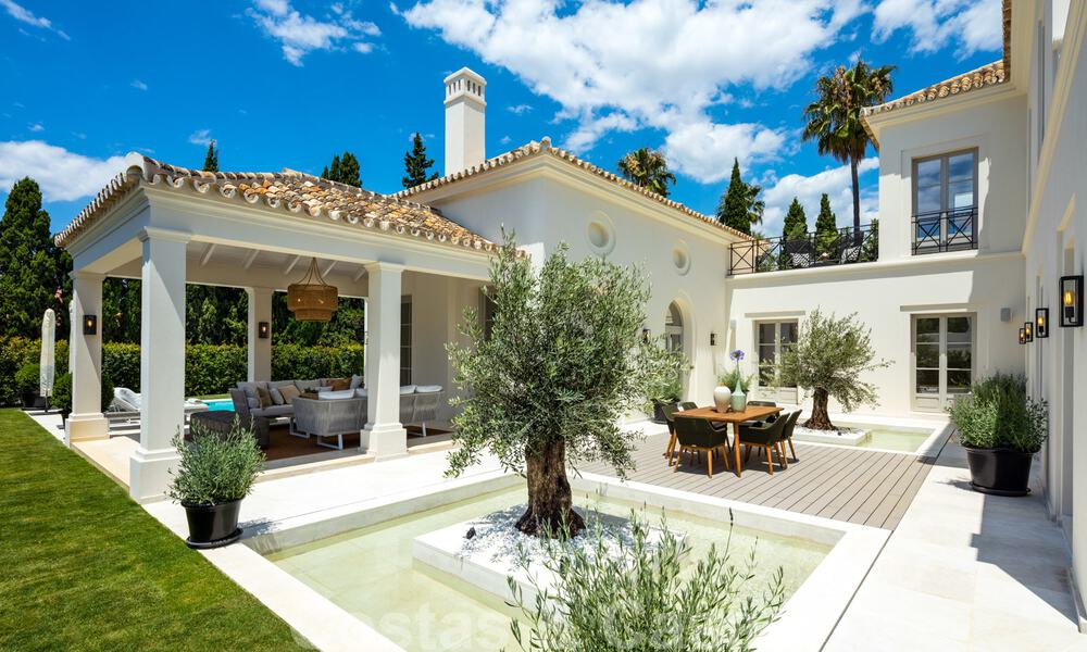 2 Elegante nieuwe luxevilla´s te koop van topkwaliteit in een klassieke en Provençaalse stijl boven de Golden Mile in Marbella 30472