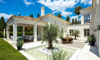 2 Elegante nieuwe luxevilla´s te koop van topkwaliteit in een klassieke en Provençaalse stijl boven de Golden Mile in Marbella 30472 