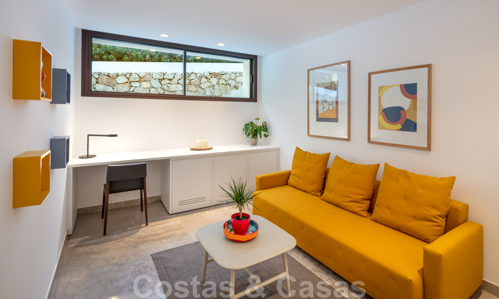 Gloednieuwe villa in eigentijdse stijl in een gated community met panoramisch zeezicht te koop in Benahavis - Marbella 30661