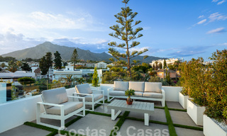 Toplokatie, moderne luxe villa te koop in een gerenommeerde urbanisatie aan het strand op de Golden Mile in Marbella. Instapklaar. 57224 