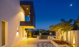 Moderne designvilla te koop in het hart van Nueva Andalucia, Marbella 30820 