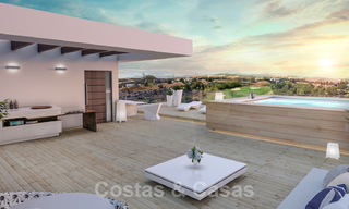 Moderne nieuwbouw villa te koop, direct aan de golfbaan met panoramisch golf-, berg- en zeezicht in Estepona 30868 
