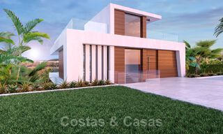 Moderne nieuwbouw villa te koop, direct aan de golfbaan met panoramisch golf-, berg- en zeezicht in Estepona 30874 