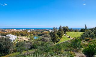 Moderne villa te koop, eerstelijns golf met panoramisch berg-, golf- en zeezicht in Benahavis - Marbella 31014 