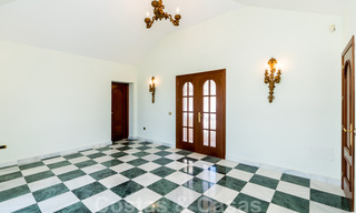 Statige landelijke villa te koop in een klassieke Mediterrane stijl op de New Golden Mile, dicht bij het strand en Estepona centrum 31409 
