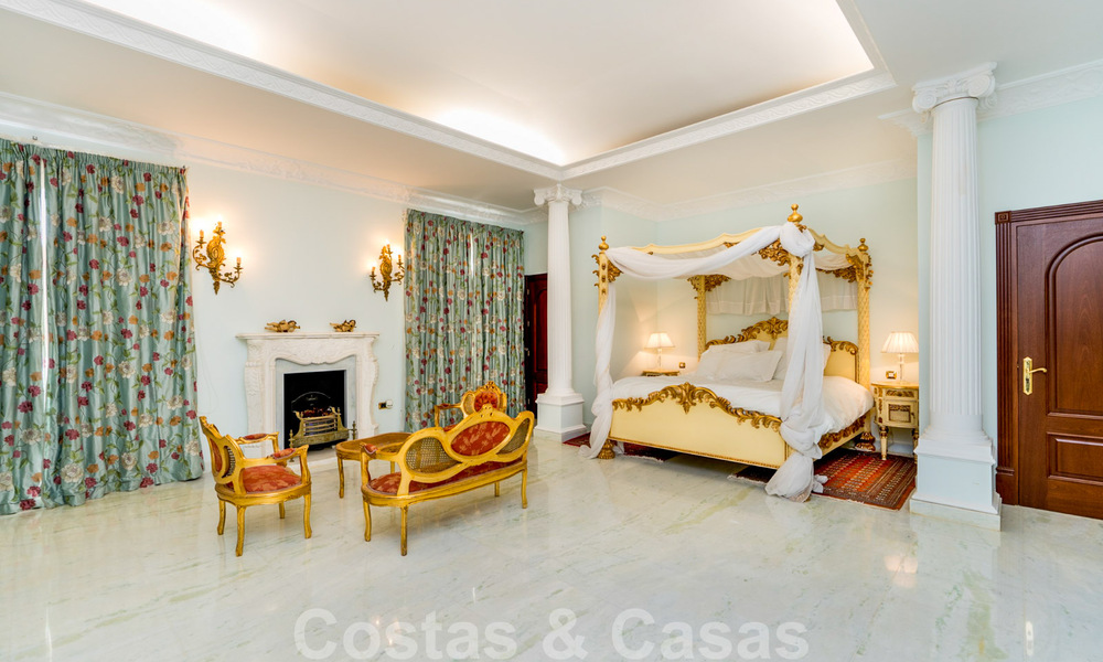 Statige landelijke villa te koop in een klassieke Mediterrane stijl op de New Golden Mile, dicht bij het strand en Estepona centrum 31423